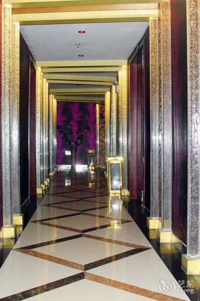 Chengdu Ronghome Hotel Exterior foto